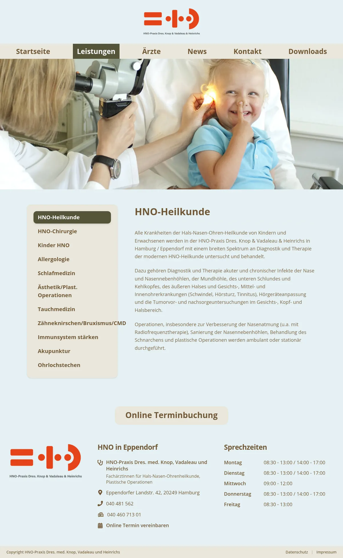 Full-length screenshot of the HNO-Heilkunde treatment page: a doctor examining a smiling child’s ear, a side menu listing all eleven treatments, the treatment description, an Online Terminbuchung button and the footer with opening hours