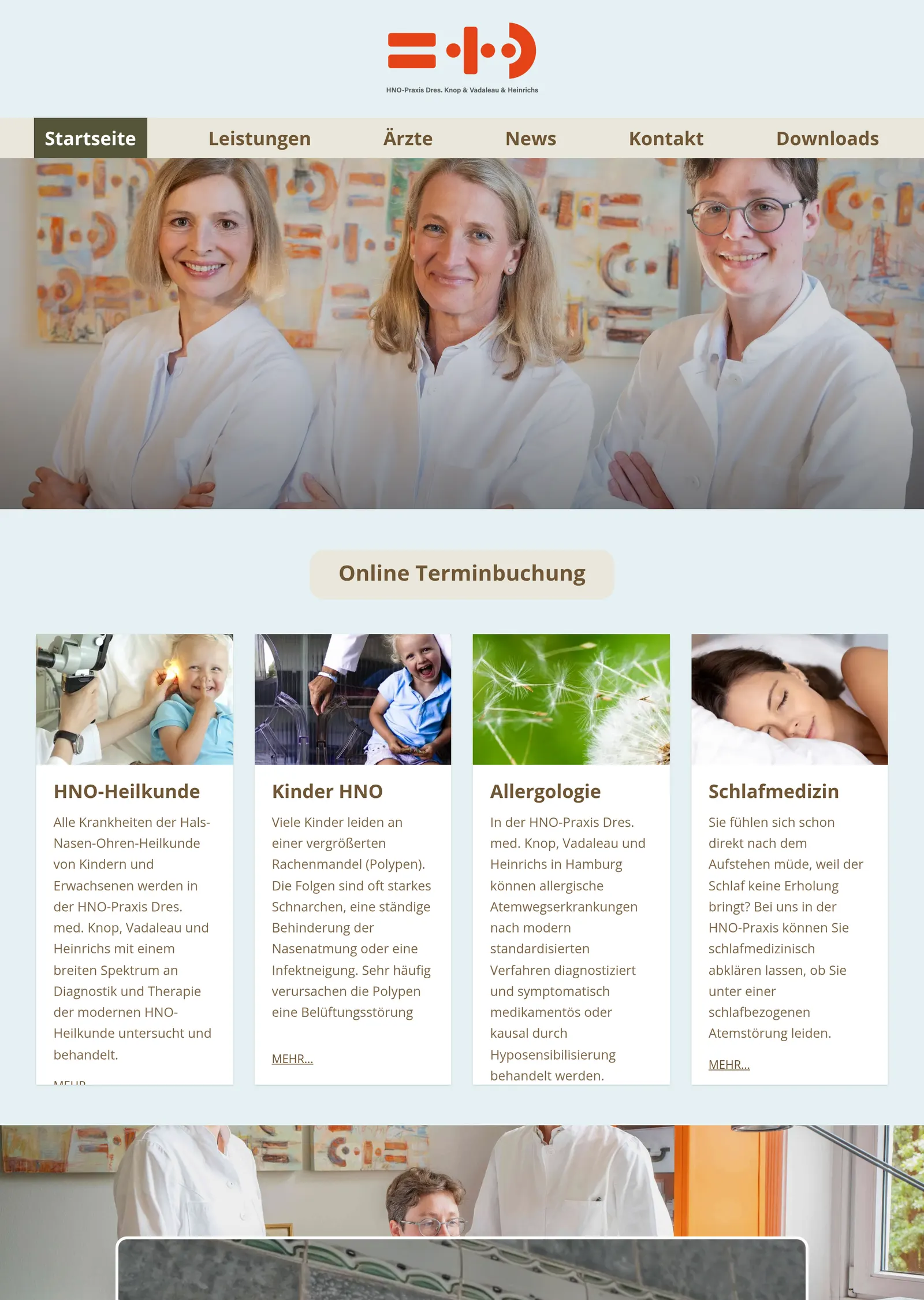 The live HNO in Eppendorf home page on desktop: logo, navigation, the three doctors, the Online-Terminbuchung button and the first treatment cards